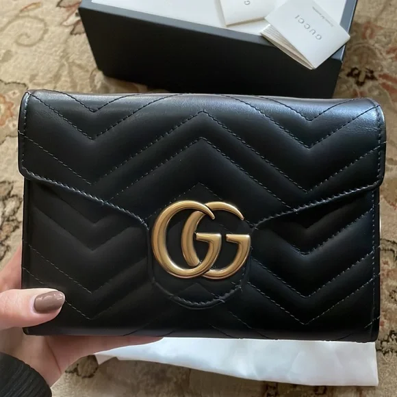 GG Marmont Matelasse Mini - Picture 2 of 5